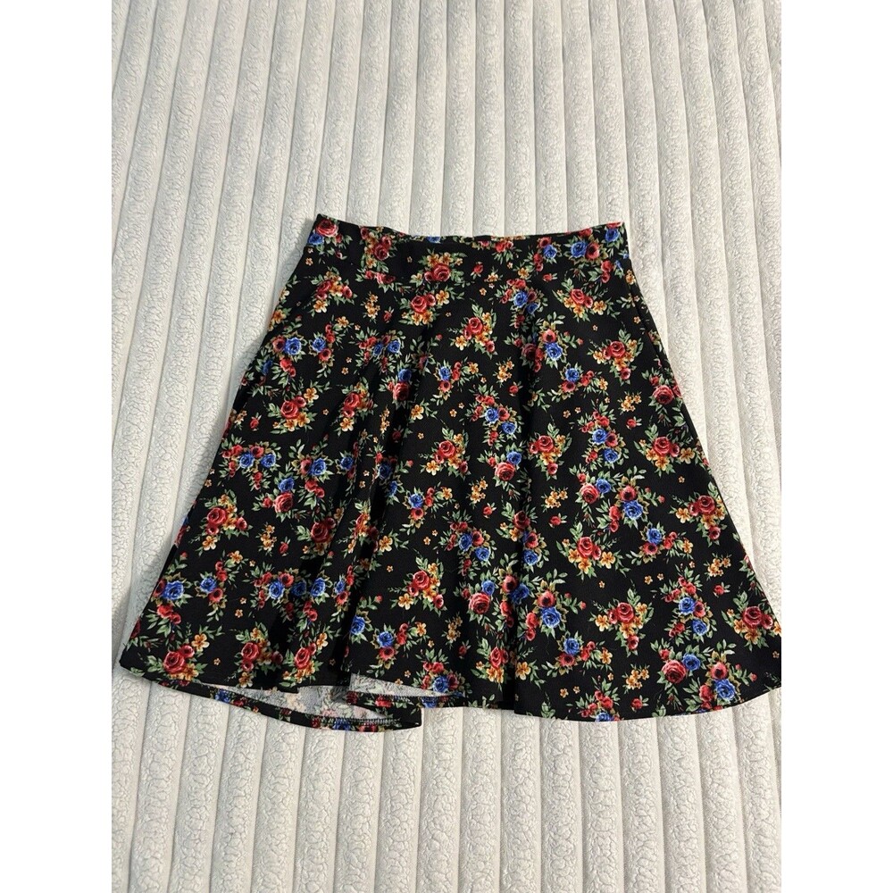 Vintage Sensational Collection Floral Mini circle skirt Womens medium black red